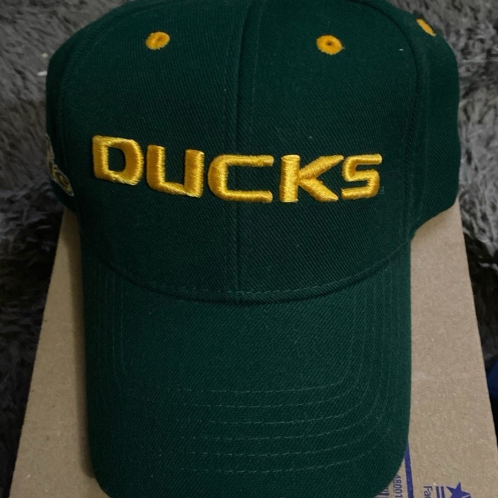 Green Oregon Ducks Cap